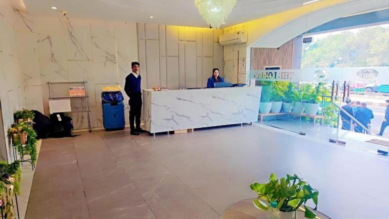 Hotel Arch The Lohias New Delhi Bagian luar foto