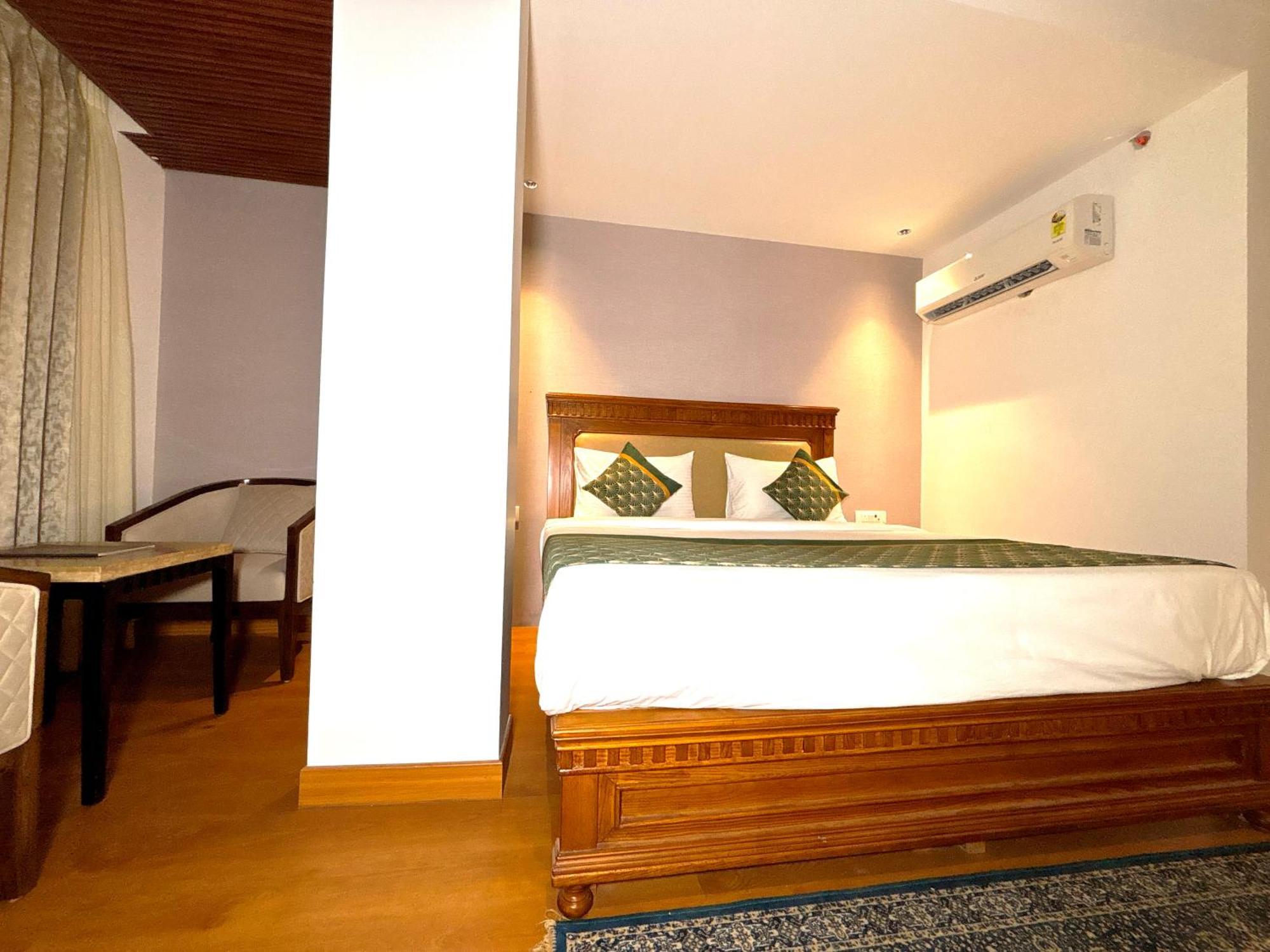 Hotel Arch The Lohias New Delhi Bagian luar foto